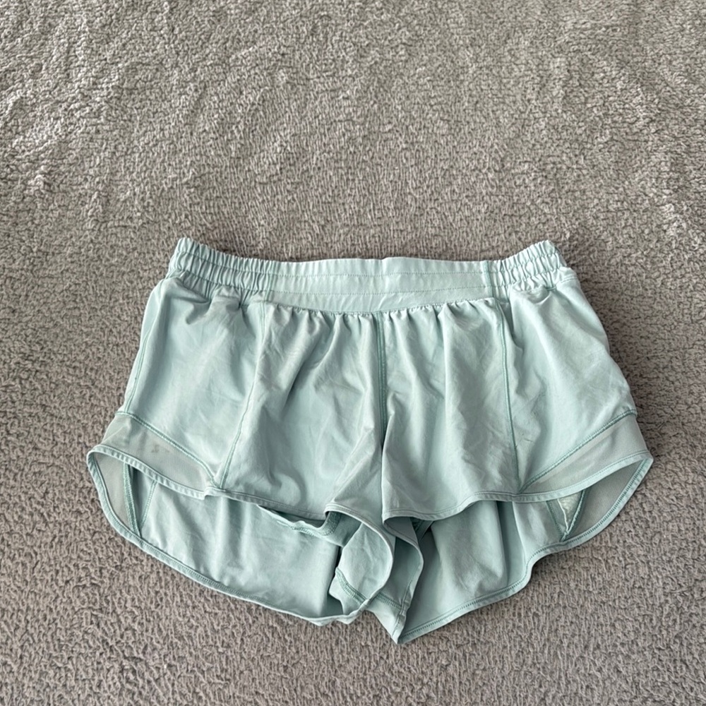Lululemon Hotty Hot Short II *2.5"
Hazy Jade size 10